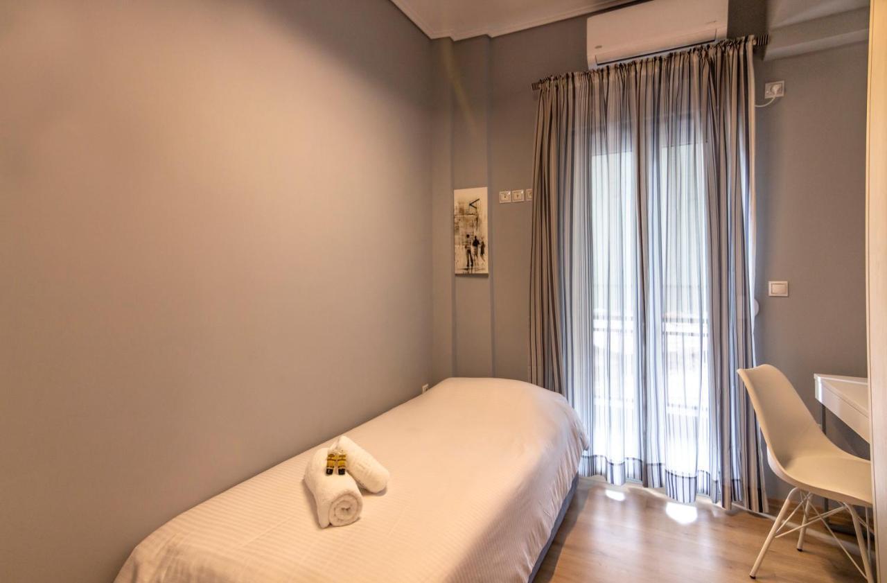Luxury Suite 10' From The Center Athens Exterior photo